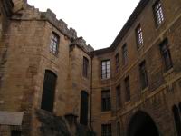 Narbonne - Hotel de ville - Cour interieure (2)